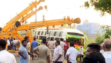ভারতে ৭০ বাংলাদেশি নিয়ে বাস নিয়ন্ত্রণ হারিয়ে নিহত ১, আহত ১৫