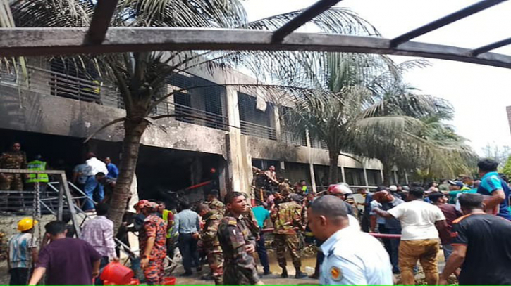 প্রশিক্ষণ বিমান বিধ্বস্ত:  নিহতের সংখ্যা বেড়ে ১৯, আহত শতাধিক