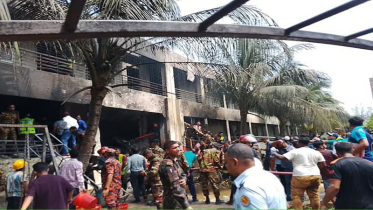 প্রশিক্ষণ বিমান বিধ্বস্ত:  নিহতের সংখ্যা বেড়ে ১৯, আহত শতাধিক