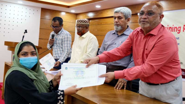 সকলকে পেশাগত দক্ষতা ও দায়িত্ববোধ নিয়ে কাজ করতে হবে: সিৃকবি ভিসি