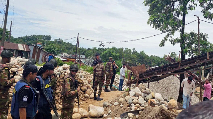 সিলেটে  একদিনে ৩৫ স্টোন ক্রাশার মিলের বিদ্যুৎ বিচ্ছিন্ন