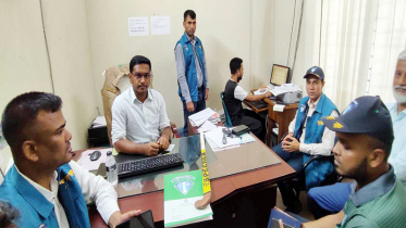 সিলেট বিআরটিএ অফিসে দুদকের হানা, ব্ল্যাংক চেক ও মোবাইল উদ্ধার