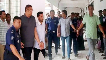 জকিগঞ্জের আসামিরা আদালত প্রাঙ্গণে ডিম হামলার শিকার